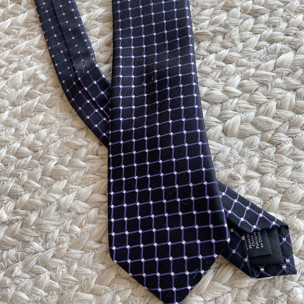 Nordstrom tie  - Picture 2 of 4
